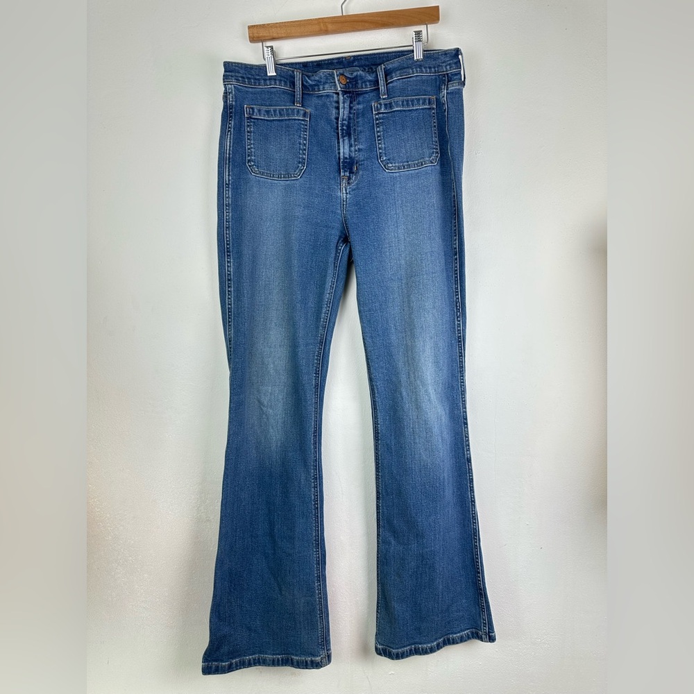 GAP 70s Flare High Rise Indigo Medium Wash Jeans Women’s 33/16 TALL